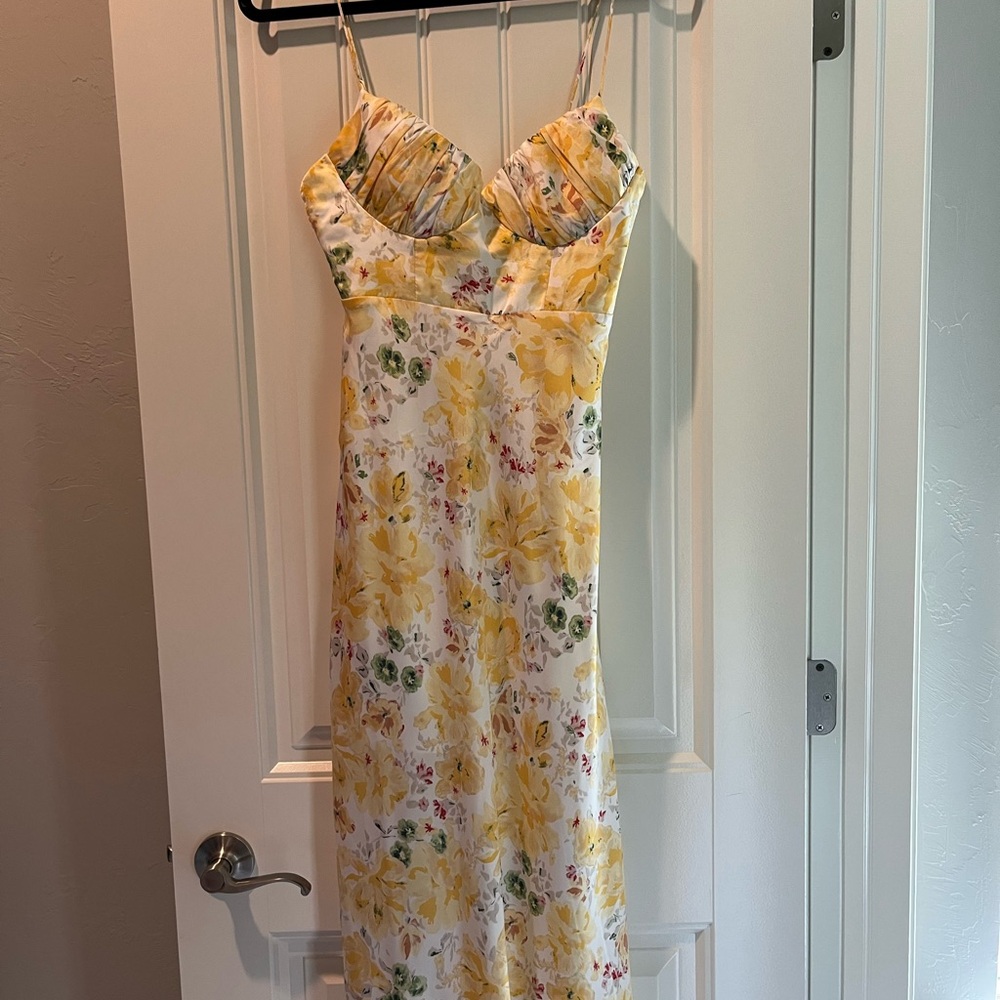 Yellow and White Sleeveless Sundress for Wedding Guests